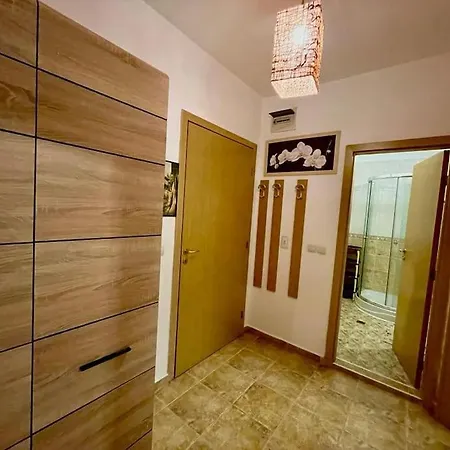Apartment 3 Mountains &